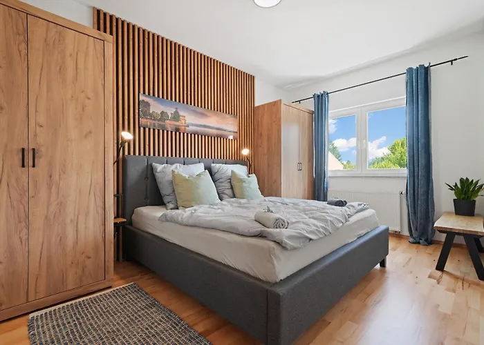 In La - Mit 2 Schlafzimmer Am Bodensee Lägenhet